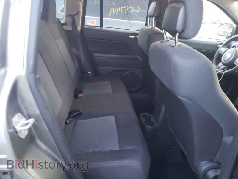 2012 Jeep COMPASS (VIN 1C4NJDBB6CD675292) — photo 6 of 10