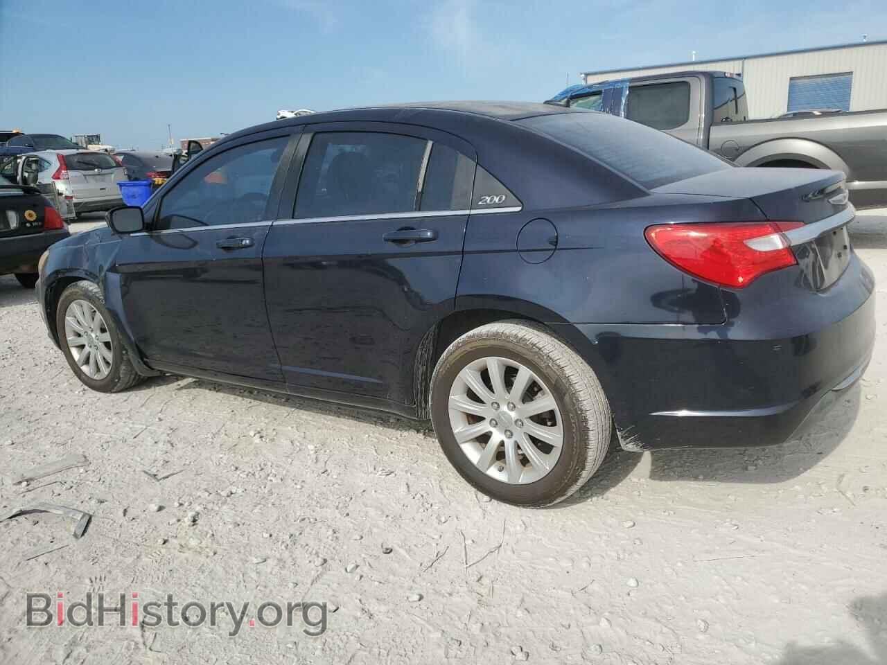 2011 CHRYSLER 200 - VIN: 1C3BC1FG8BN570042 - Фото 2