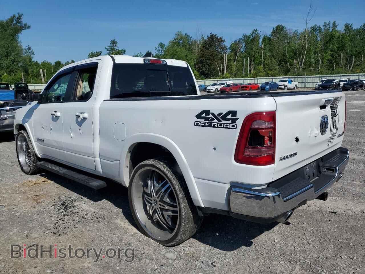 2020 RAM 1500 - VIN: 1C6SRFDTXLN307258 - Фото 2