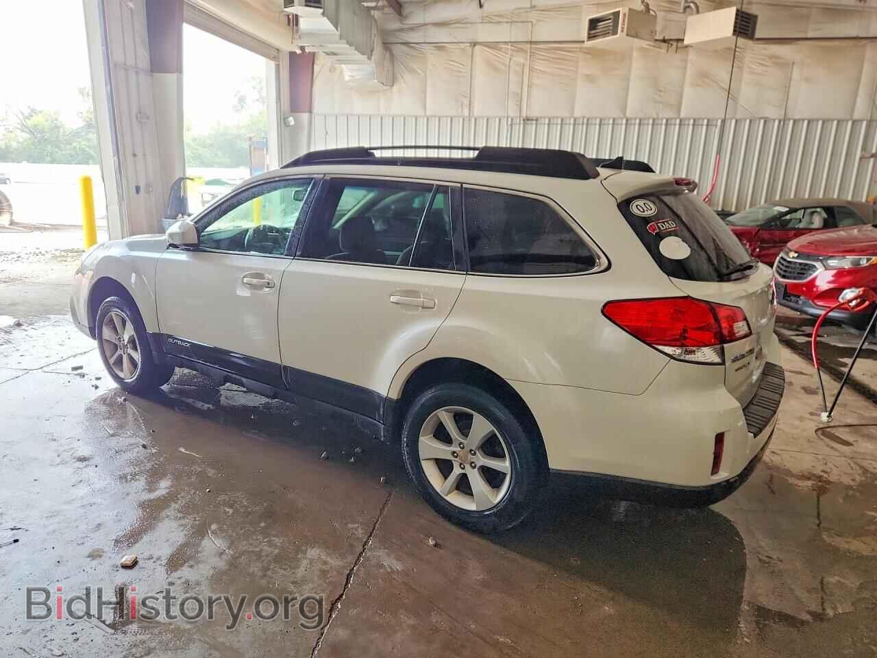 2014 SUBARU OUTBACK - VIN: 4S4BRCDC1E3295003 - Photo 2