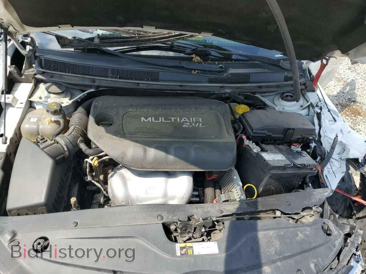 2016 CHRYSLER 200 - VIN: 1C3CCCAB1GN150223 - Фото 11