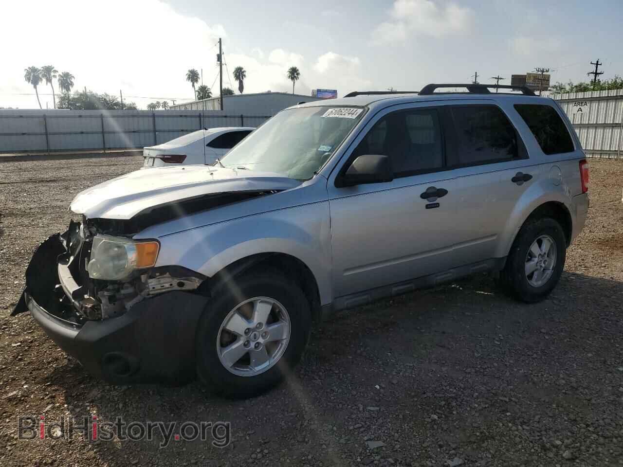 Photo 1FMCU0D7XAKB01055 - FORD ESCAPE 2010