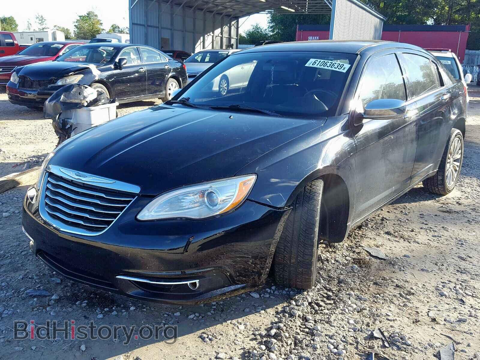 2011 CHRYSLER 200 - VIN: 1C3BC2FG1BN610340 - Photo 2