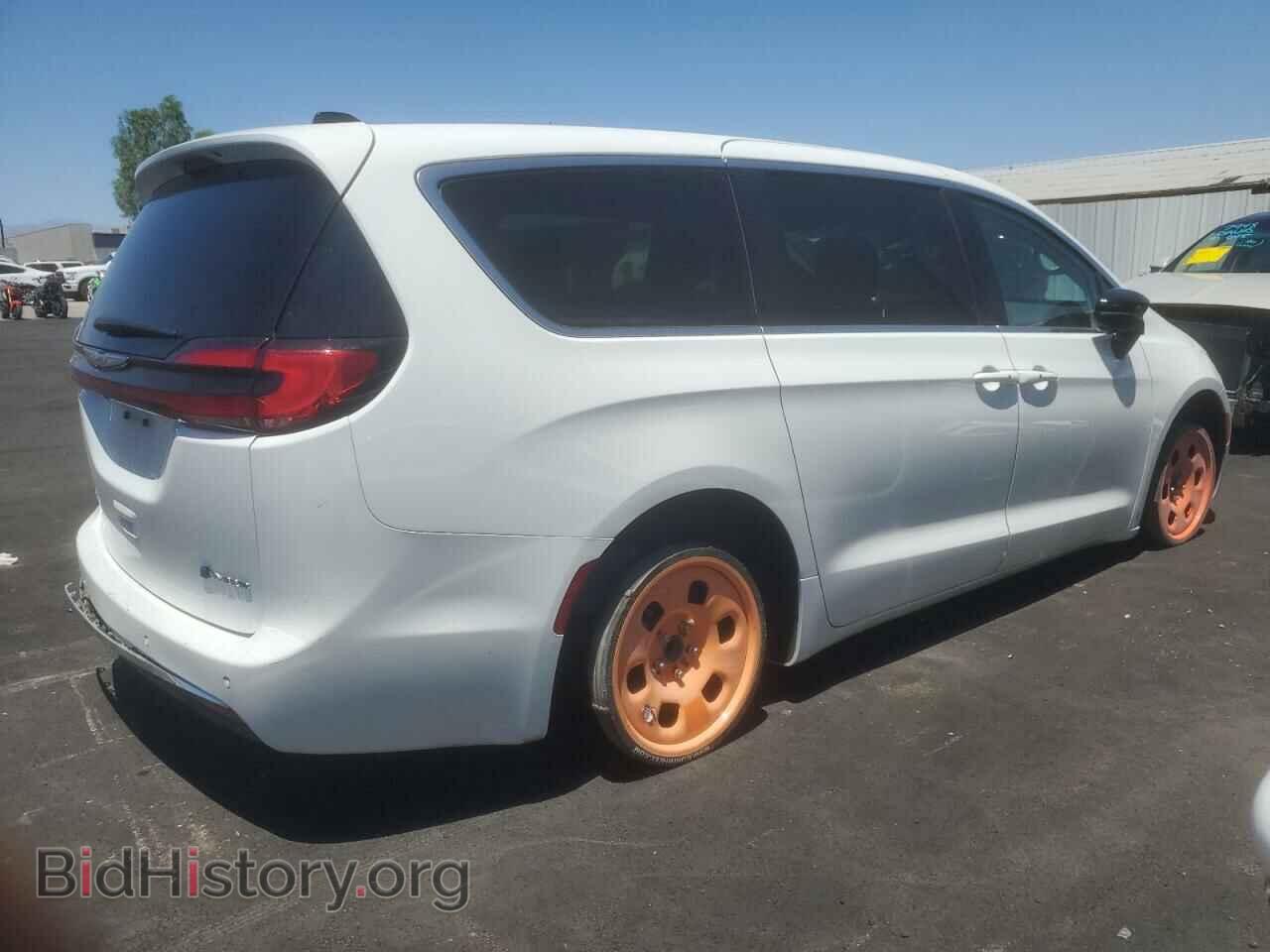 2024 CHRYSLER PACIFICA - VIN: 2C4RC1S71RR156596 - Photo 3