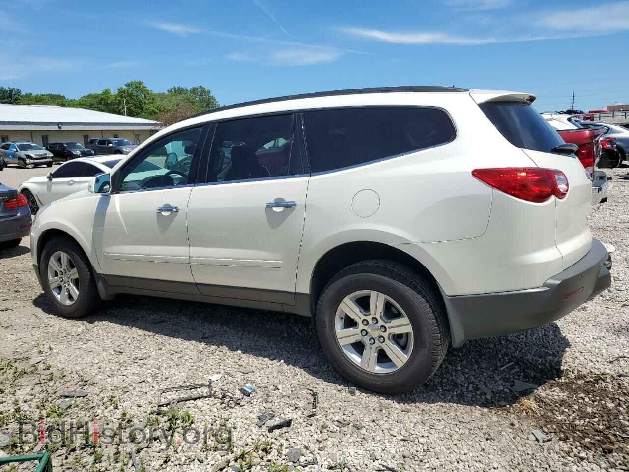 2011 CHEVROLET TRAVERSE - VIN: 1GNKRGED5BJ127012 - Фото 2