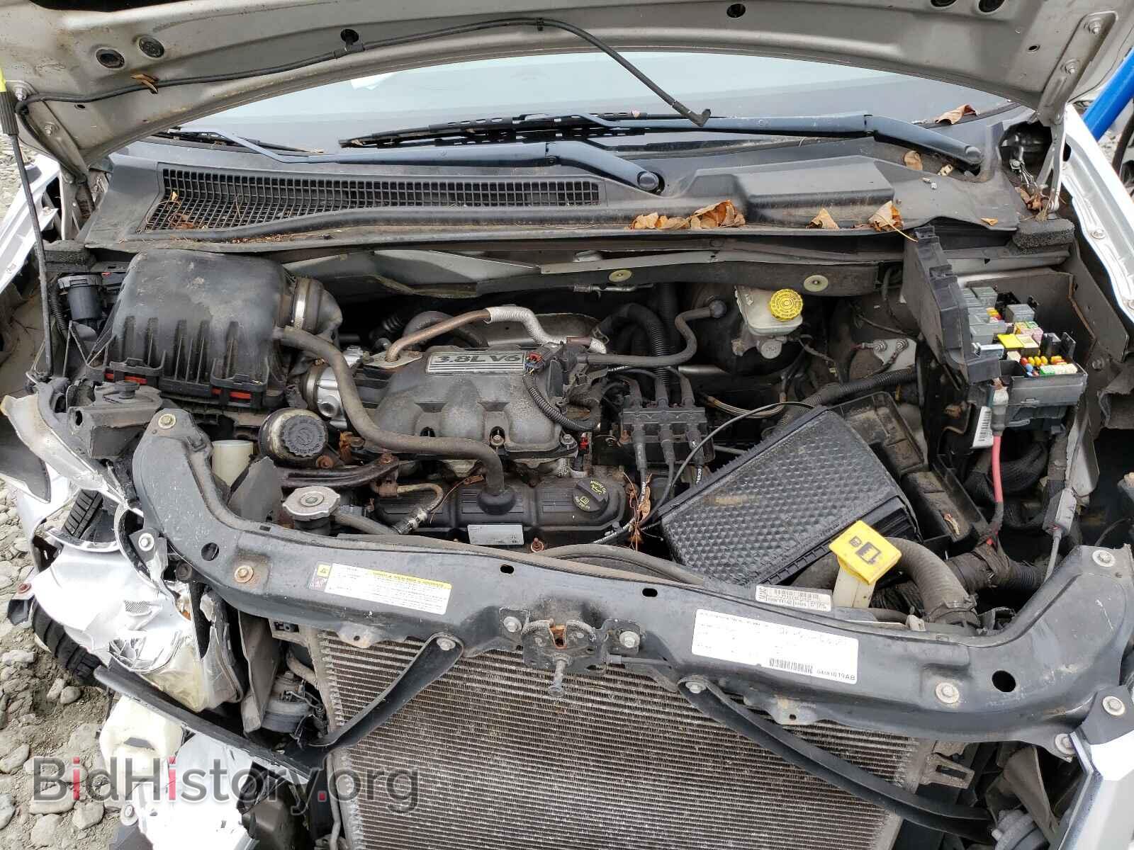 2008 CHRYSLER MINIVAN - VIN: 2A8HR54P48R739010 - Фото 7