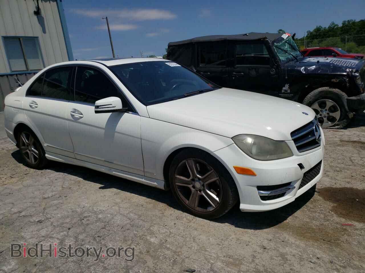 2014 MERCEDES-BENZ C-CLASS - VIN: WDDGF8AB7EA937706 - Фото 4