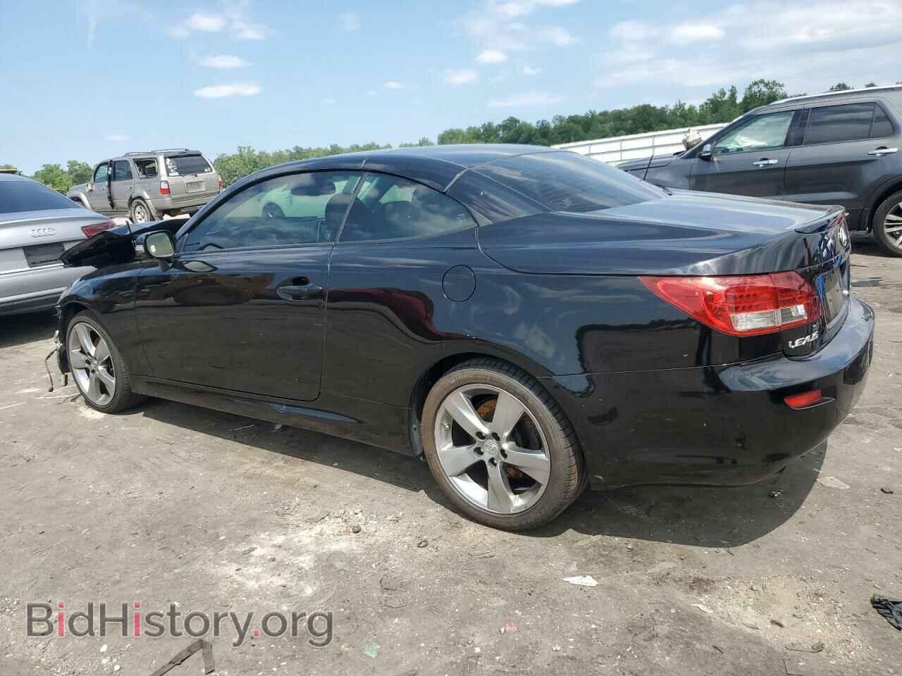 2010 LEXUS IS - VIN: JTHFF2C20A2502772 - Photo 2