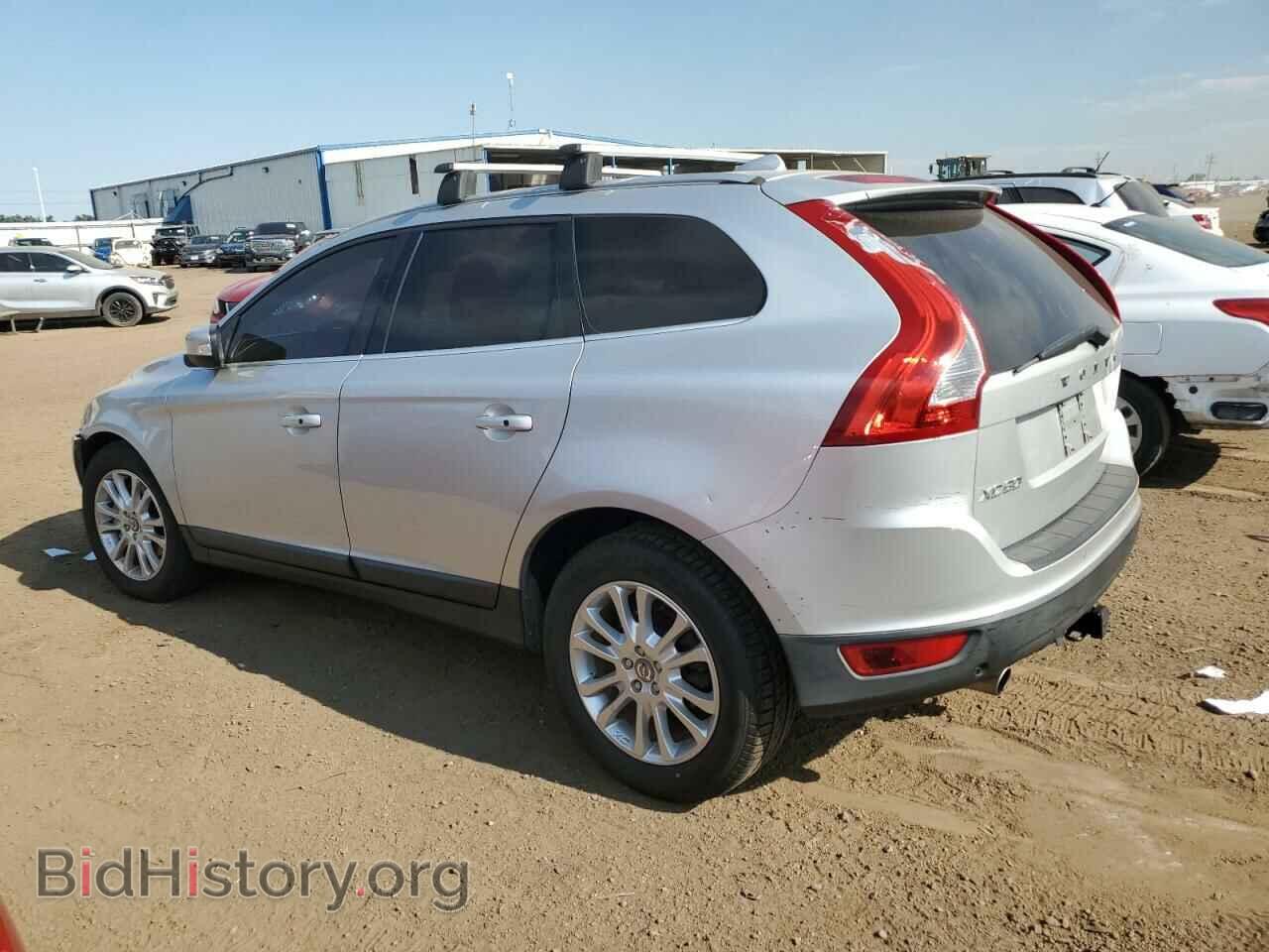 2010 VOLVO XC60 - VIN: YV4992DZ2A2035577 - Фото 2