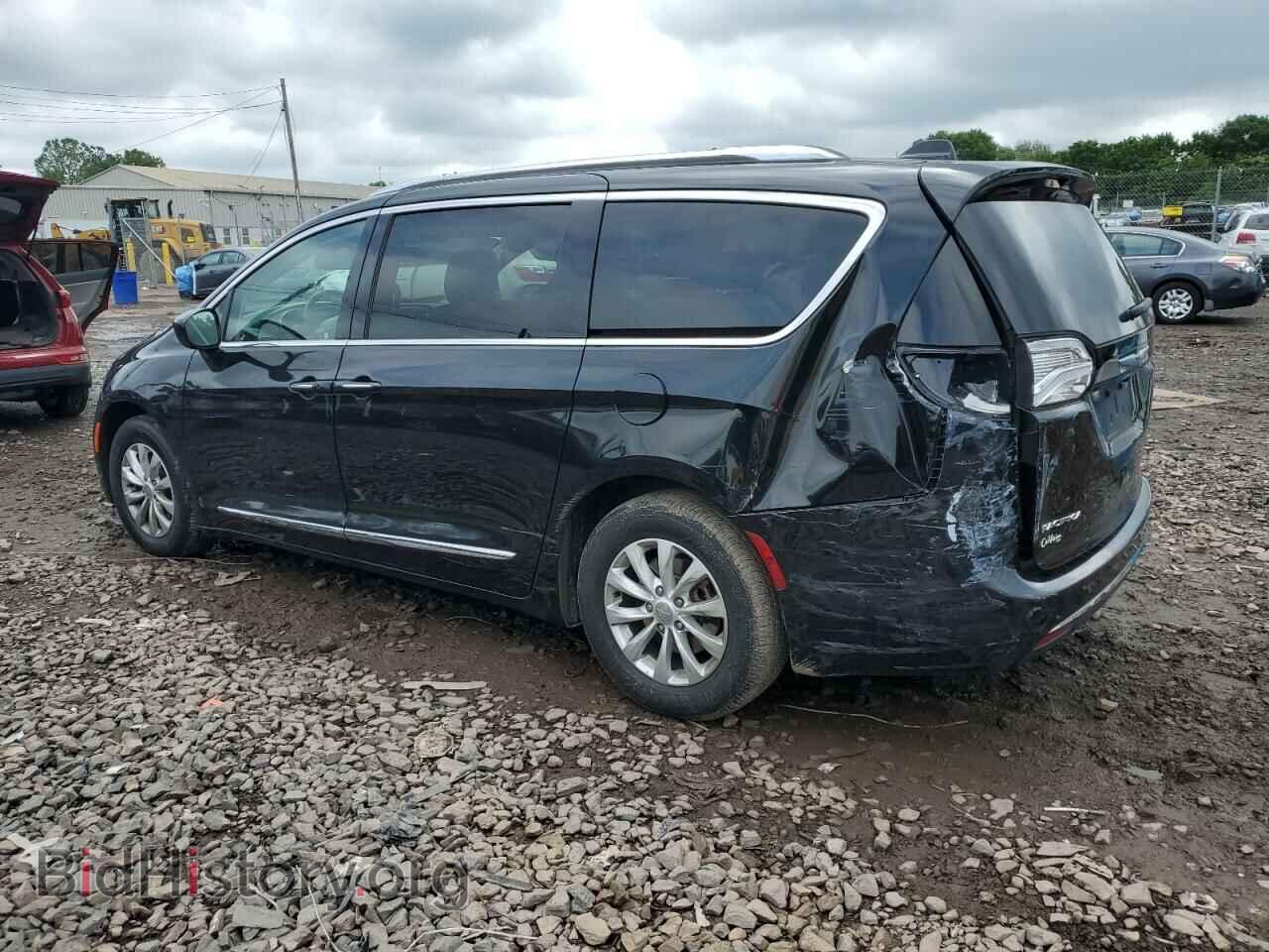 2019 CHRYSLER PACIFICA - VIN: 2C4RC1BG3KR721341 - Фото 2
