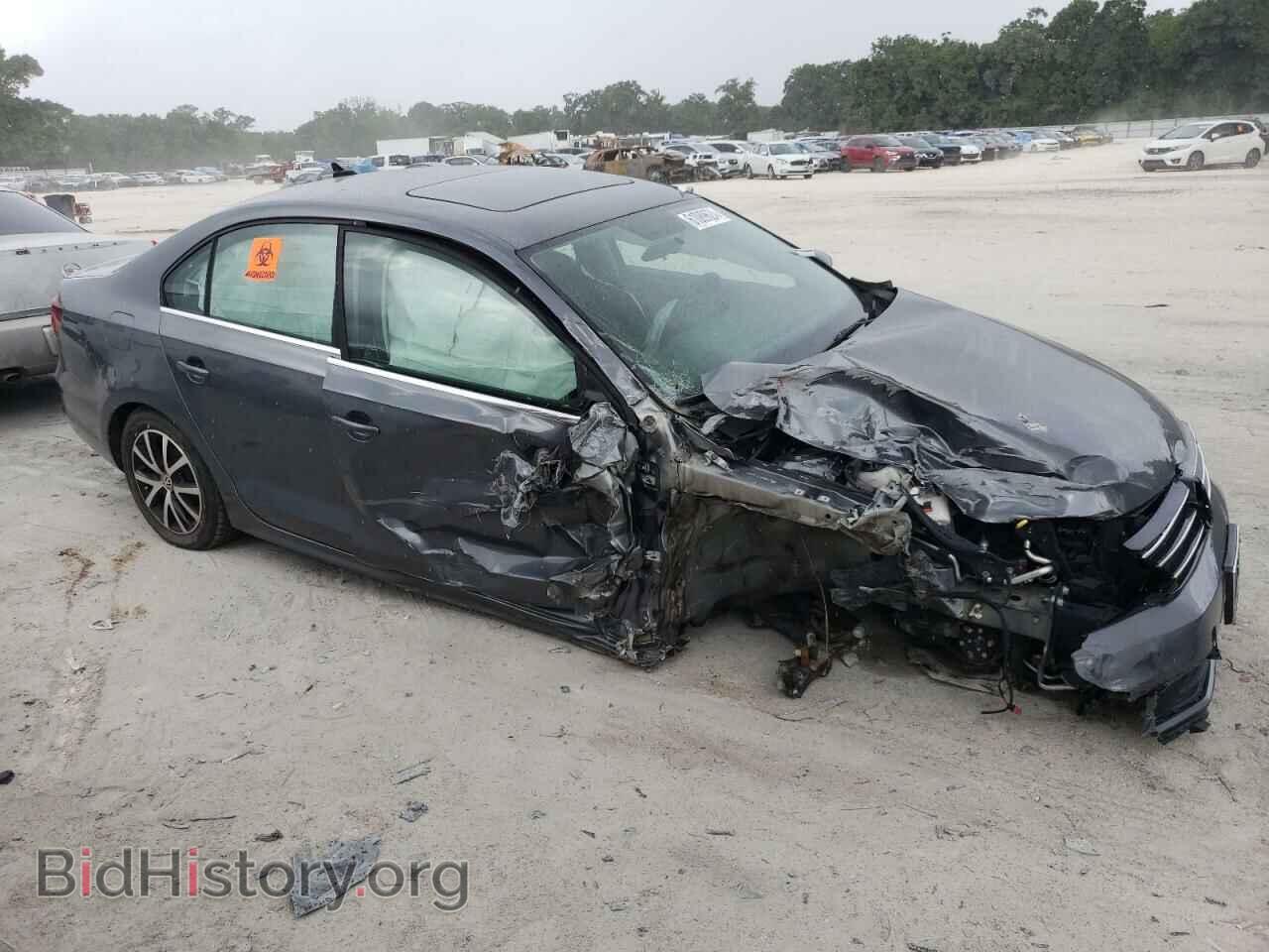 2017 VOLKSWAGEN JETTA - VIN: 3VWDB7AJ6HM347320 - Photo 4