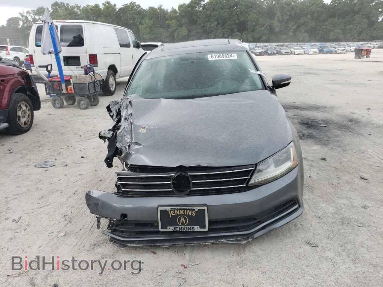 2017 VOLKSWAGEN JETTA - VIN: 3VWDB7AJ6HM347320 - Photo 5