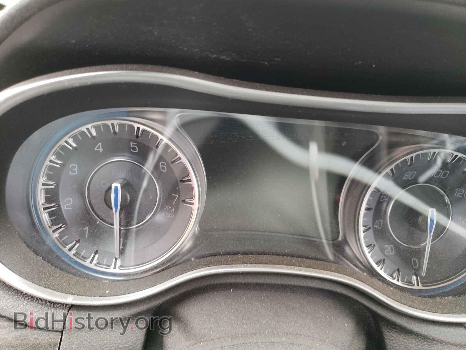 2015 CHRYSLER 300 - VIN: 2C3CCAAG8FH930176 - Фото 8