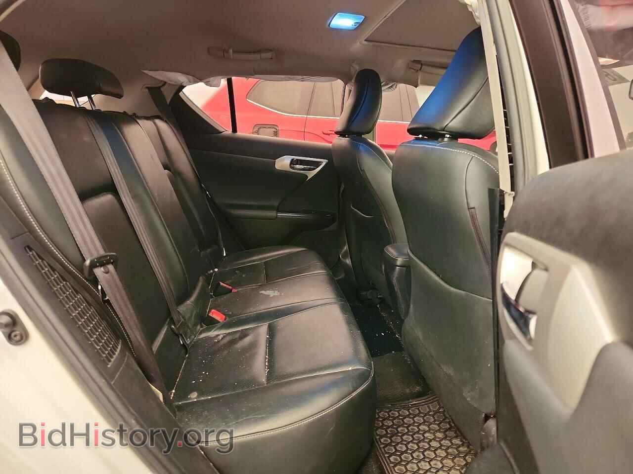 2011 LEXUS CT 200 - VIN: JTHKD5BH5B2007237 - Photo 10