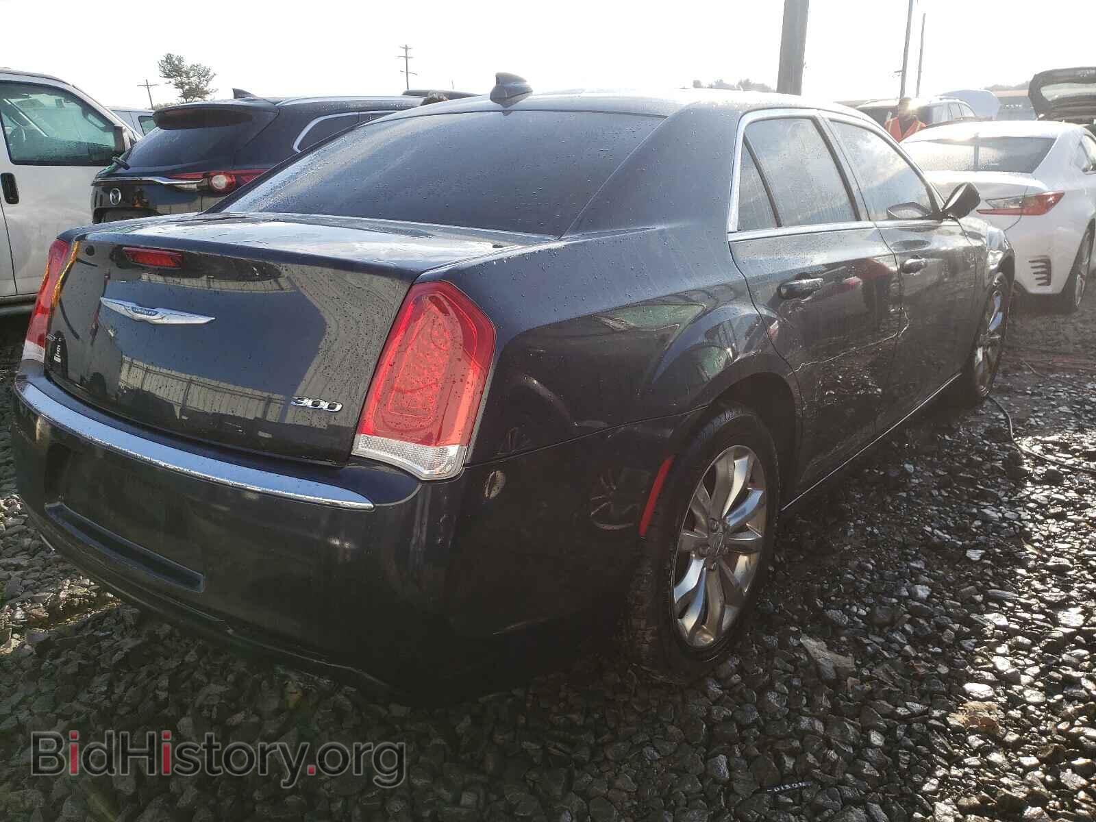 2017 CHRYSLER 300 - VIN: 2C3CCARG5HH604147 - Фото 3