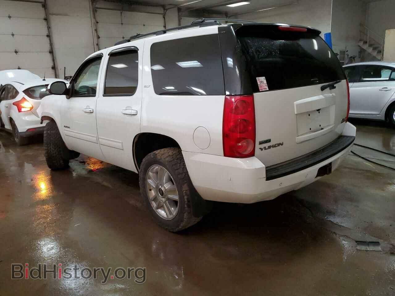 2011 GMC YUKON - VIN: 1GKS2CE01BR369675 - Фото 2