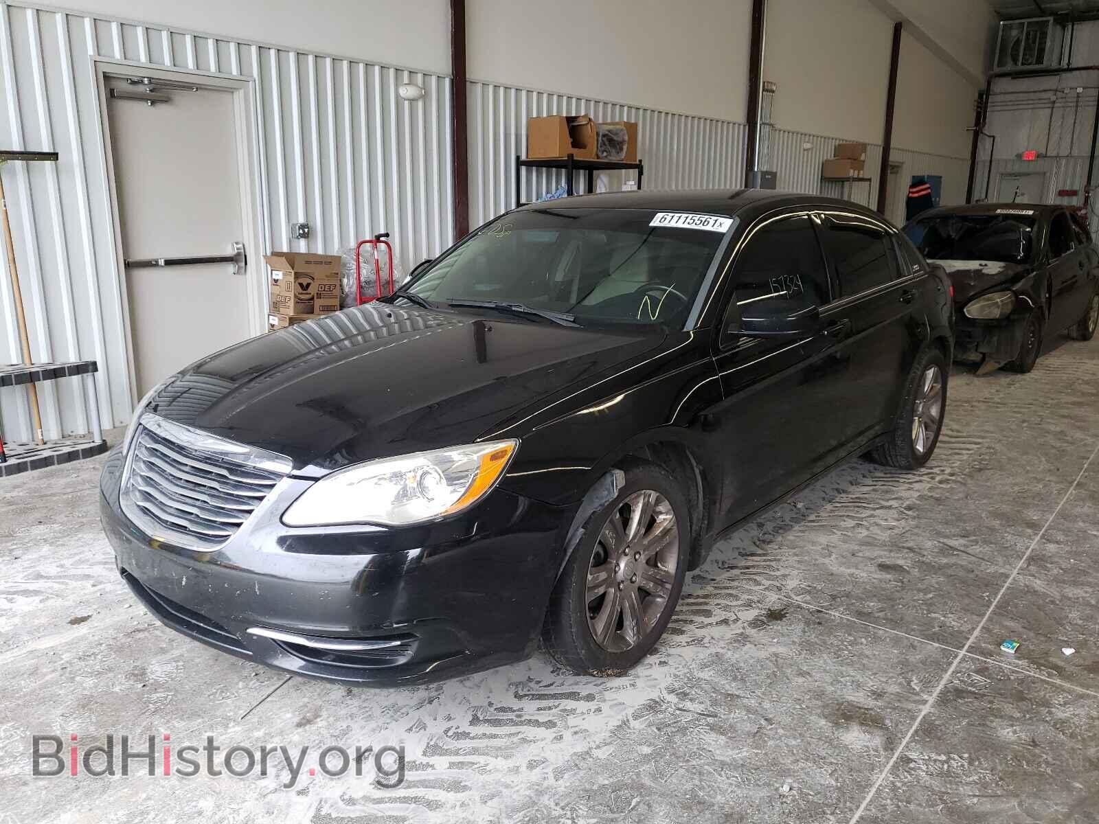2012 CHRYSLER 200 - VIN: 1C3CCBBB0CN302818 - Фото 2