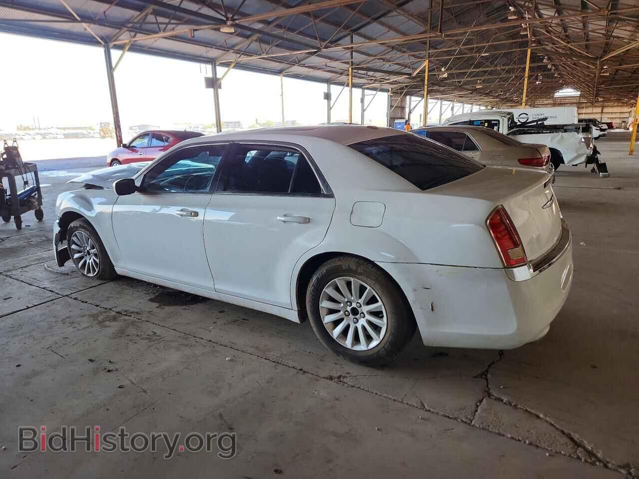 2014 CHRYSLER 300 - VIN: 2C3CCAAG1EH361444 - Фото 2