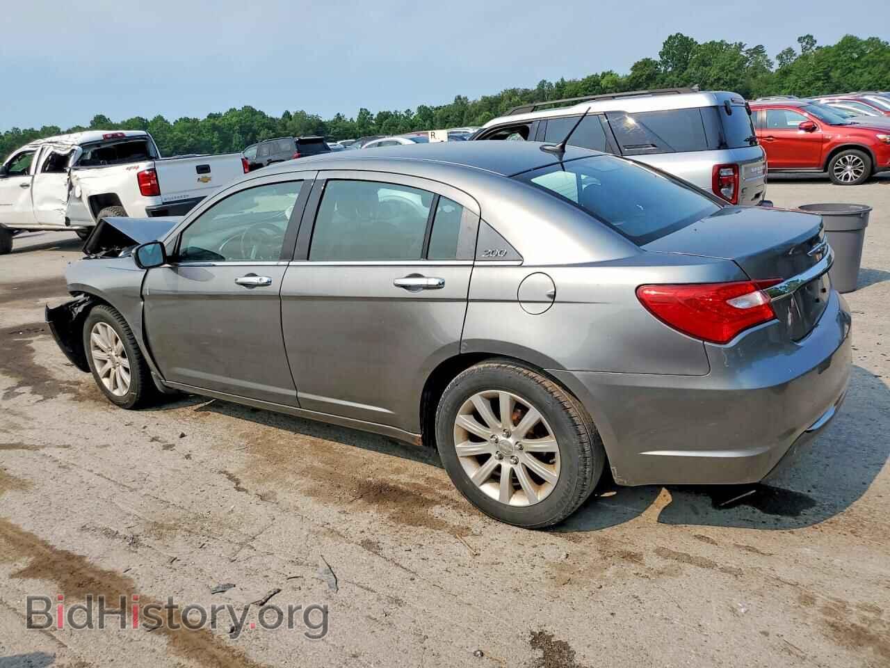 2013 CHRYSLER 200 - VIN: 1C3CCBCG2DN751820 - Фото 2