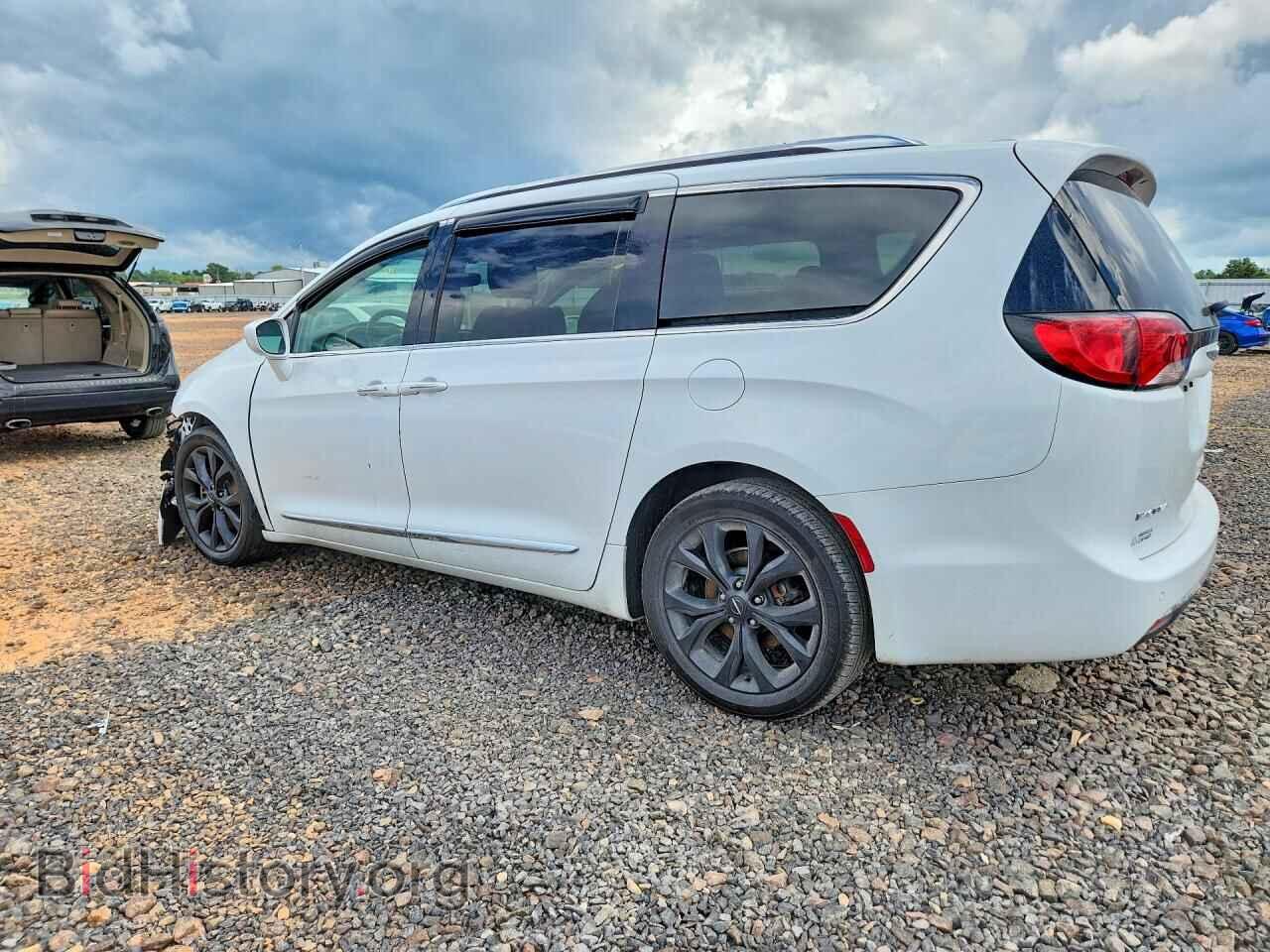 2018 CHRYSLER PACIFICA - VIN: 2C4RC1BG9JR186062 - Photo 2