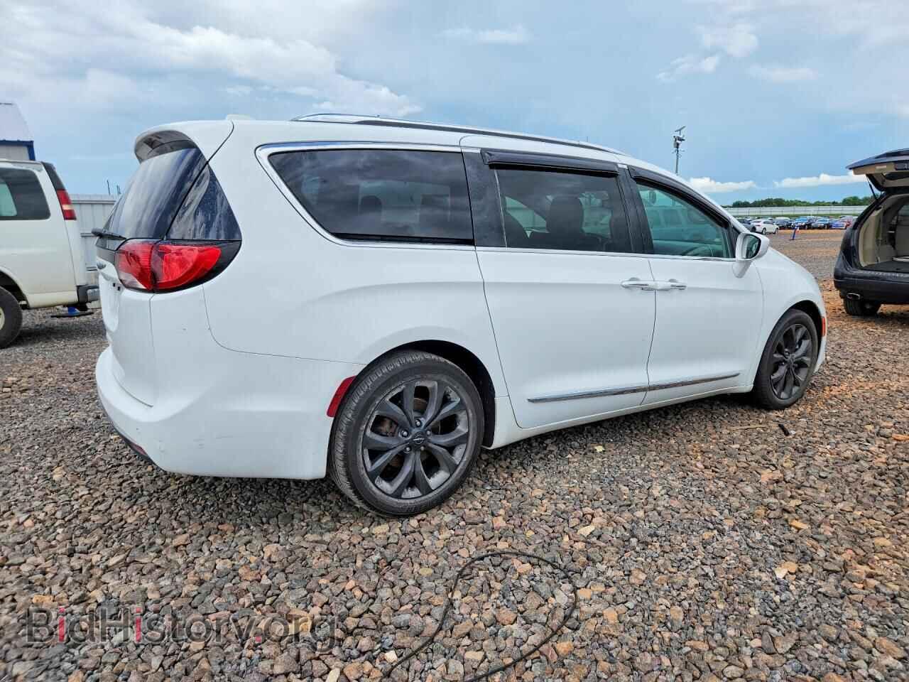 2018 CHRYSLER PACIFICA - VIN: 2C4RC1BG9JR186062 - Photo 3