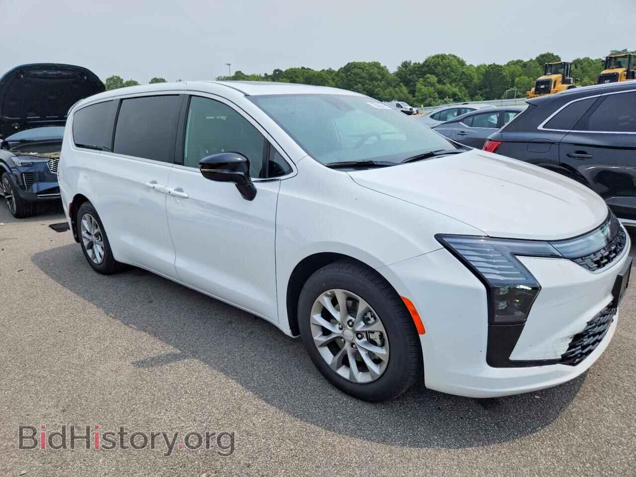 2027 CHRYSLER PACIFICA - VIN: 2C4RC1GG9VR567778 - Photo 4