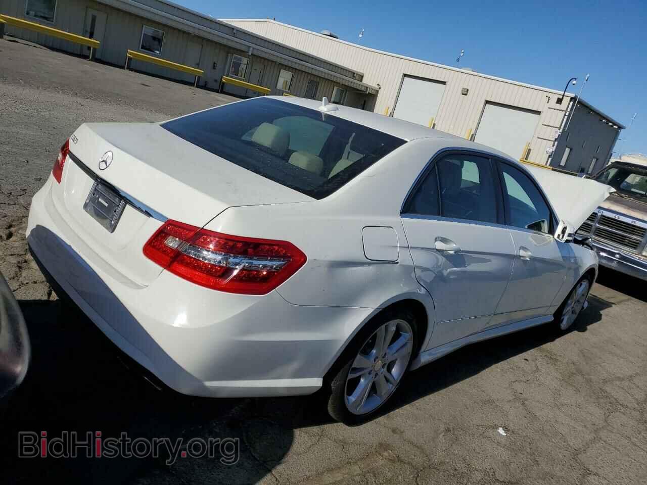 2012 MERCEDES-BENZ E-CLASS - VIN: WDDHF5KB8CA535126 - Фото 3
