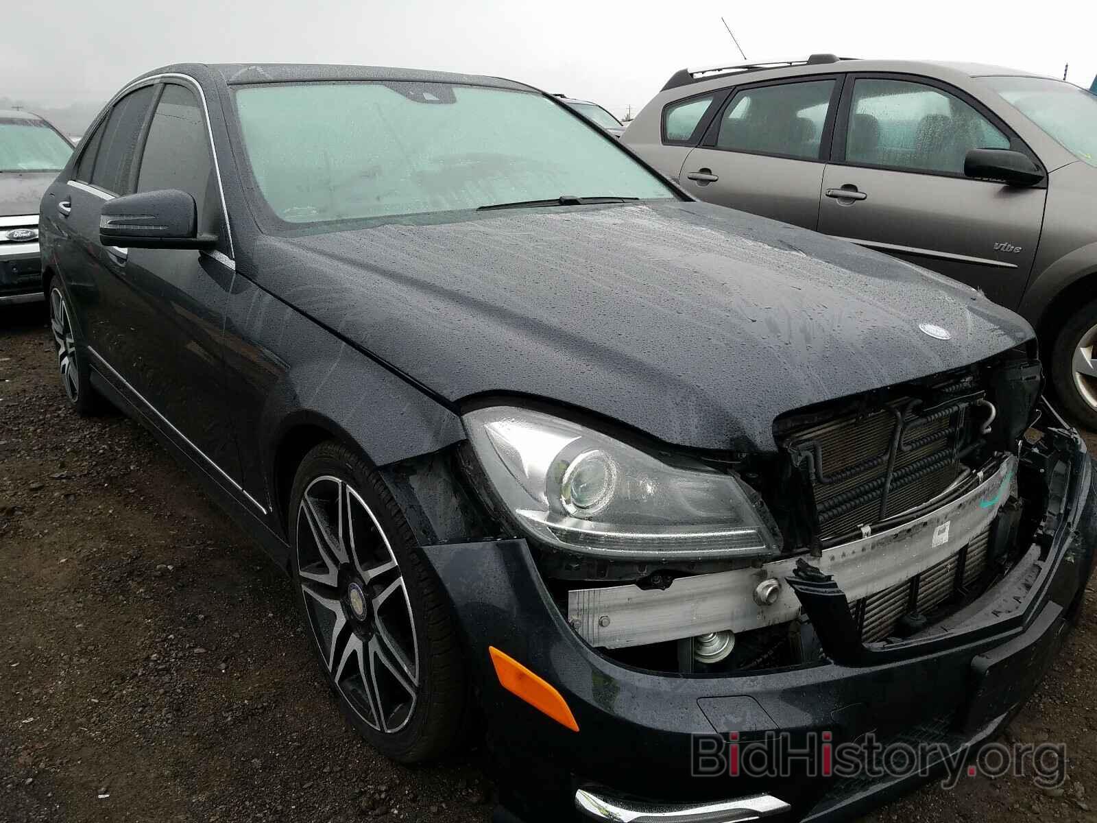 Photo WDDGF4HB5DA842364 - MERCEDES-BENZ C CLASS 2013