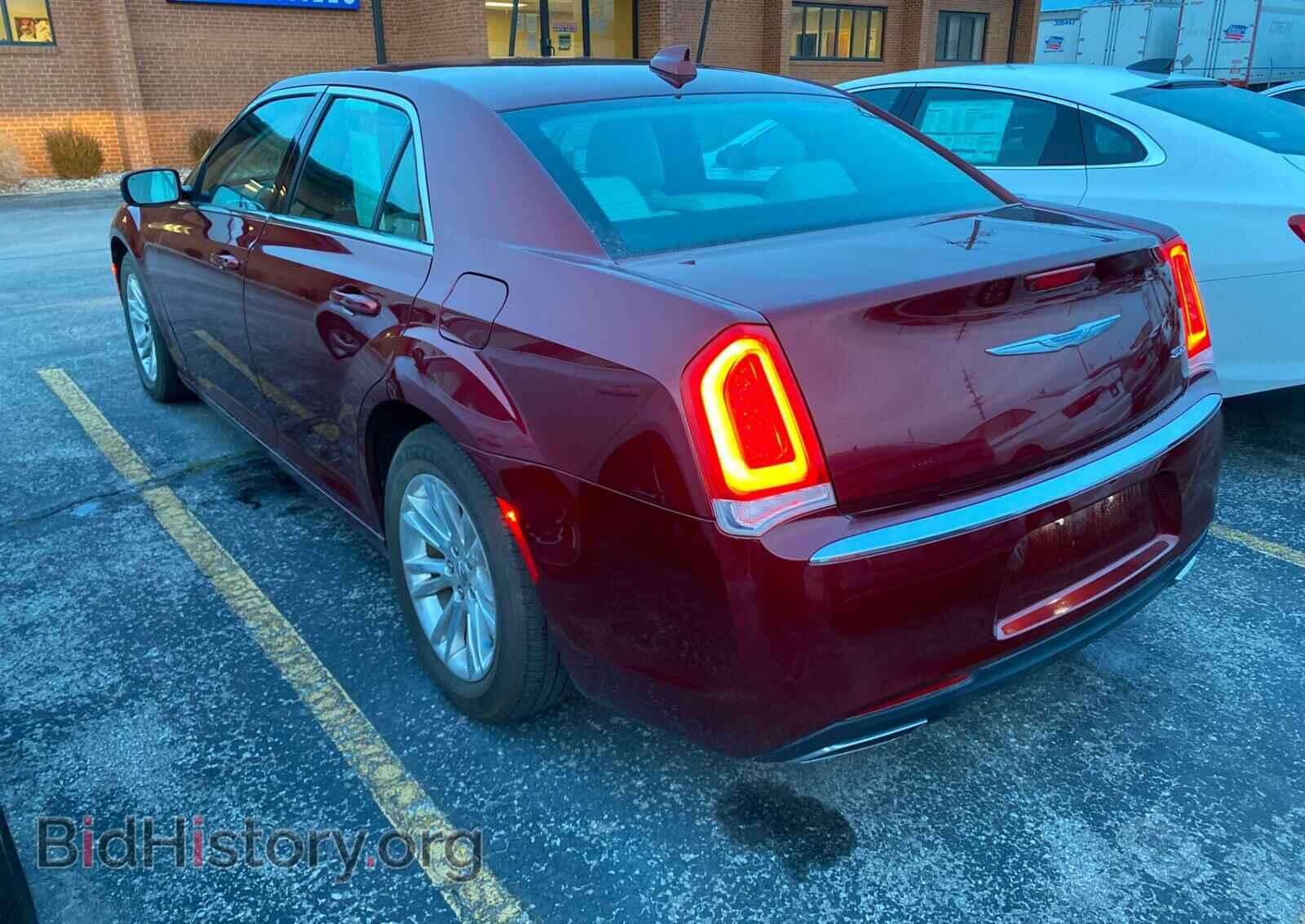 2017 CHRYSLER 300 - VIN: 2C3CCAAG5HH662013 - Фото 3