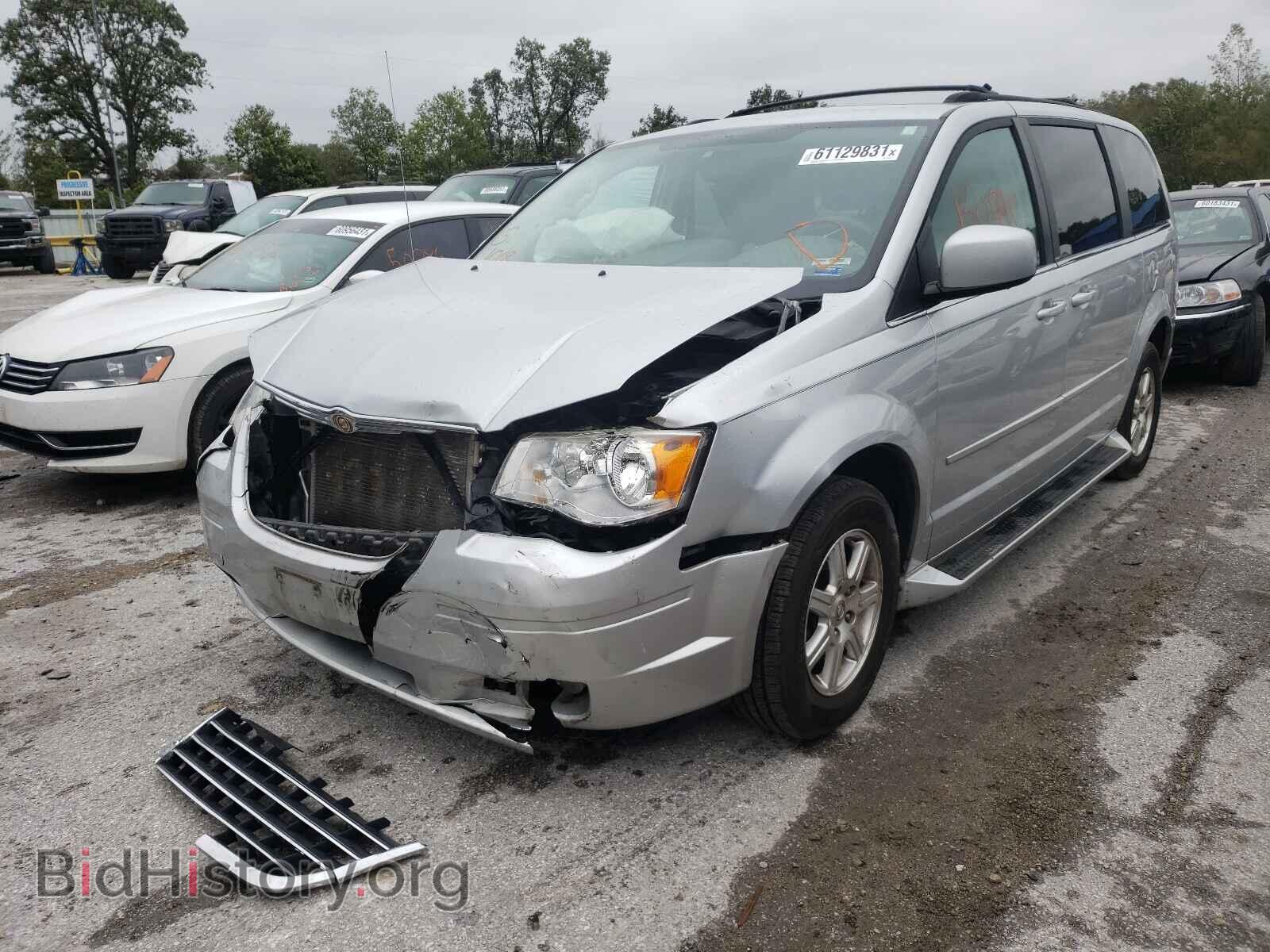 2008 CHRYSLER MINIVAN - VIN: 2A8HR54P48R610507 - Фото 2