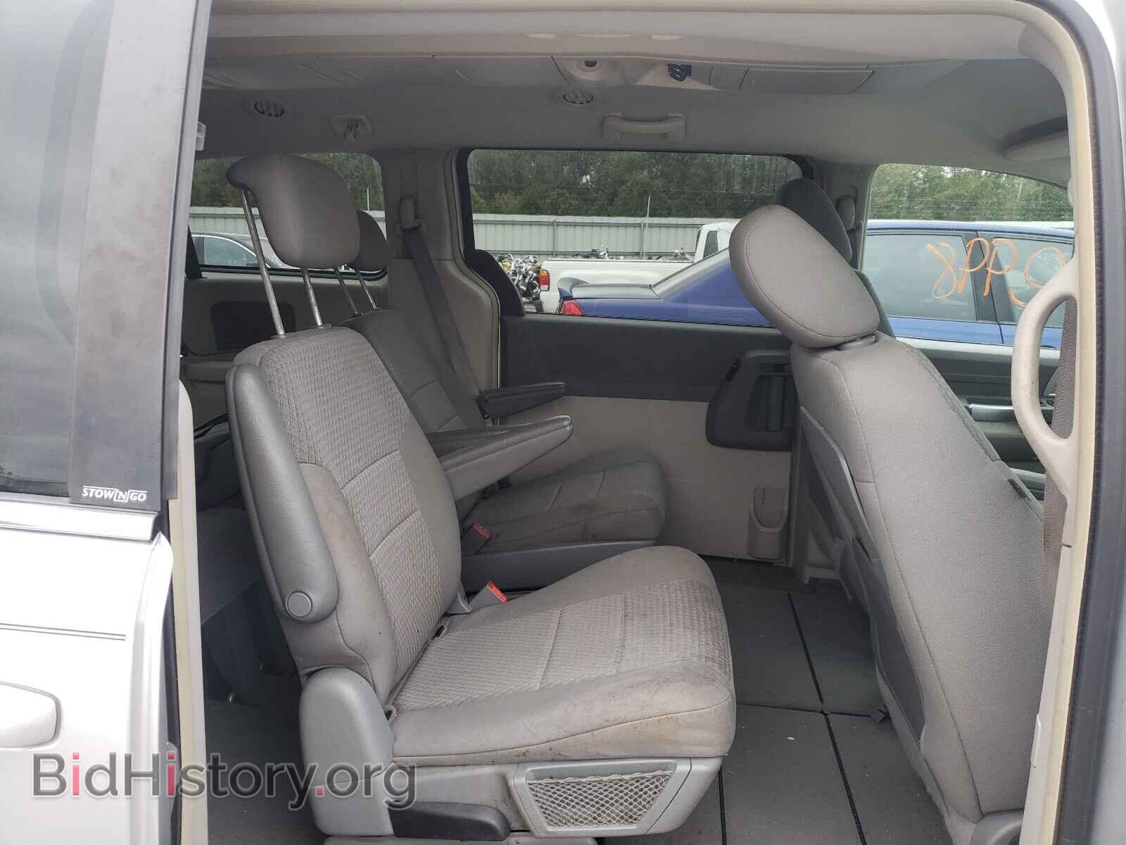 2008 CHRYSLER MINIVAN - VIN: 2A8HR54P48R610507 - Фото 6