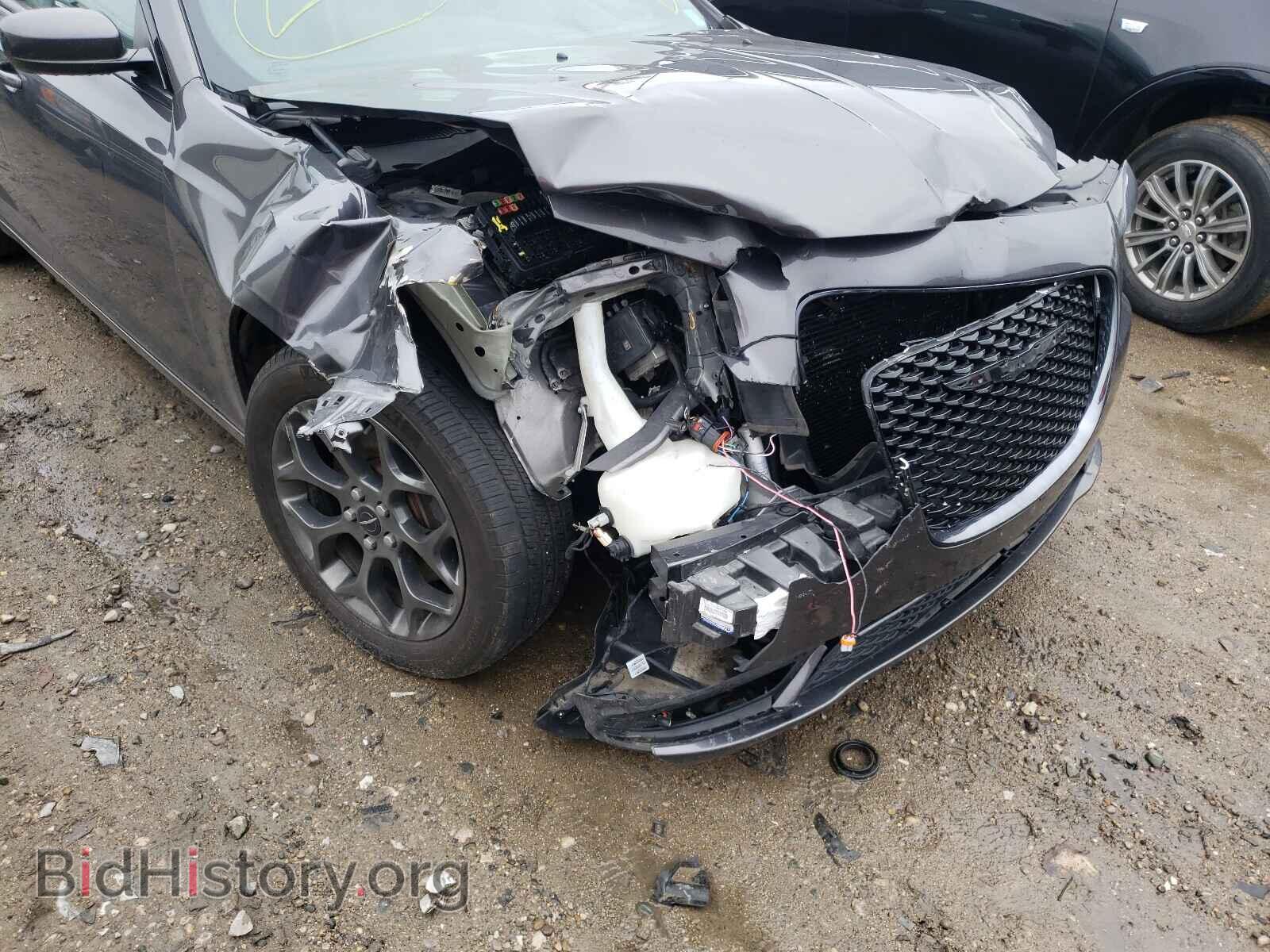2016 CHRYSLER 300 - VIN: 2C3CCAGG6GH128802 - Фото 9