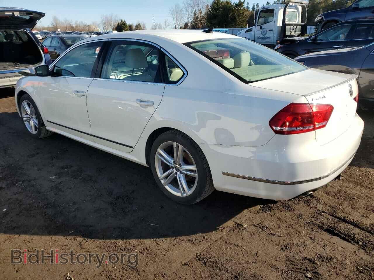 2015 VOLKSWAGEN PASSAT - VIN: 1VWCS7A37FC041433 - Фото 2