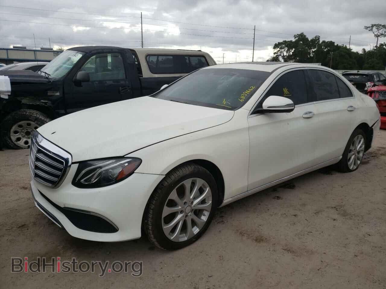 2017 MERCEDES-BENZ E-CLASS - VIN: WDDZF4KB0HA095621 - Фото 2