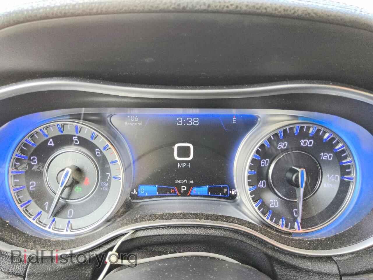 2018 CHRYSLER 300 - VIN: 2C3CCAAG6JH314159 - Фото 9