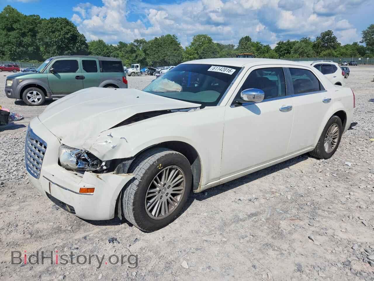 Фотография 2C3CA4CD2AH105317 - CHRYSLER 300 2010