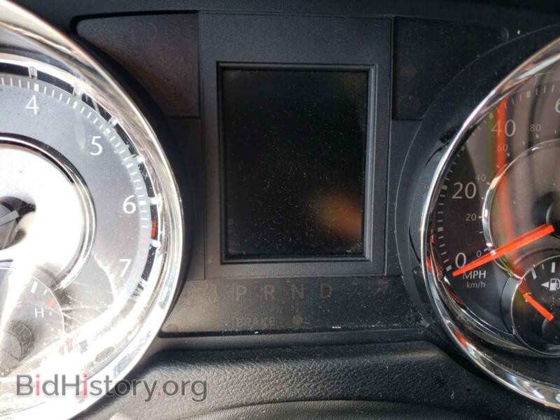 2011 Chrysler MINIVAN (VIN 2A4RR8DG8BR781243) — photo 8 of 10