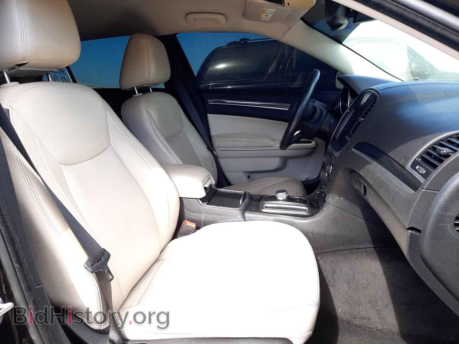 2016 CHRYSLER 300 - VIN: 2C3CCAAG3GH161569 - Фото 5