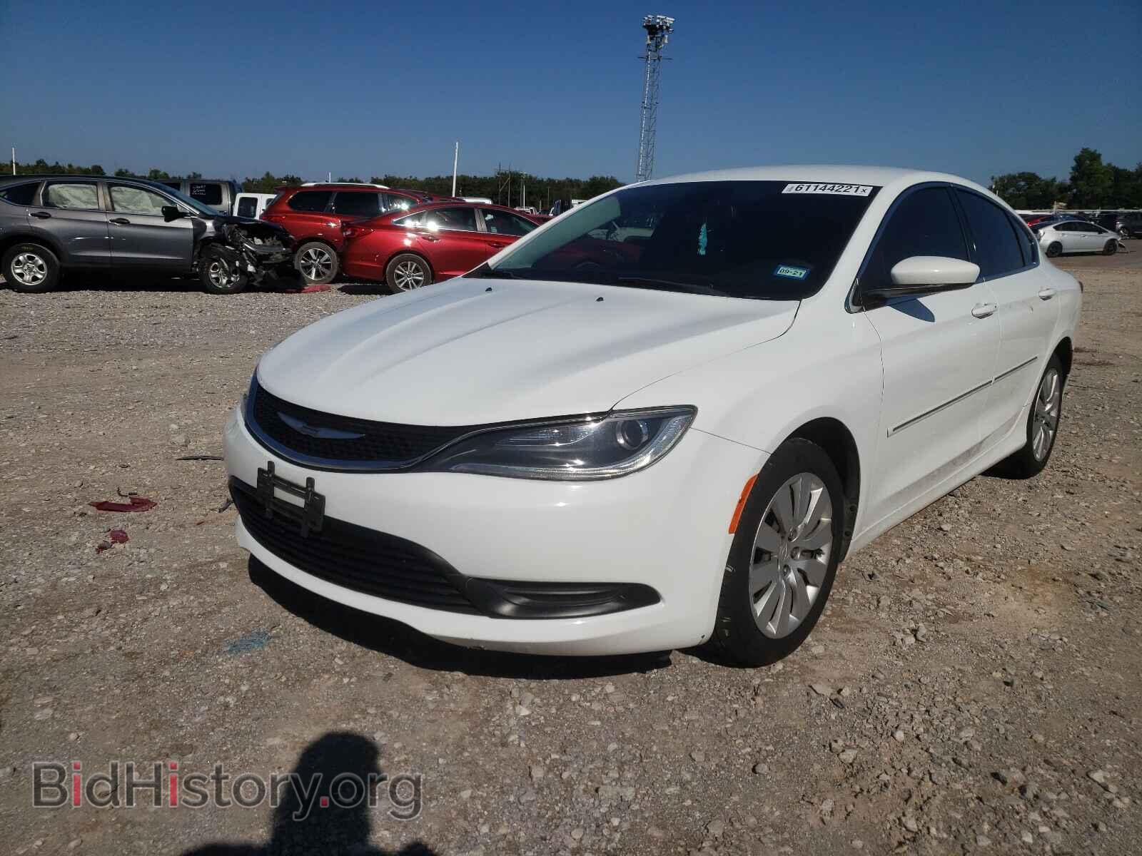 2015 CHRYSLER 200 - VIN: 1C3CCCFB9FN624555 - Фото 2