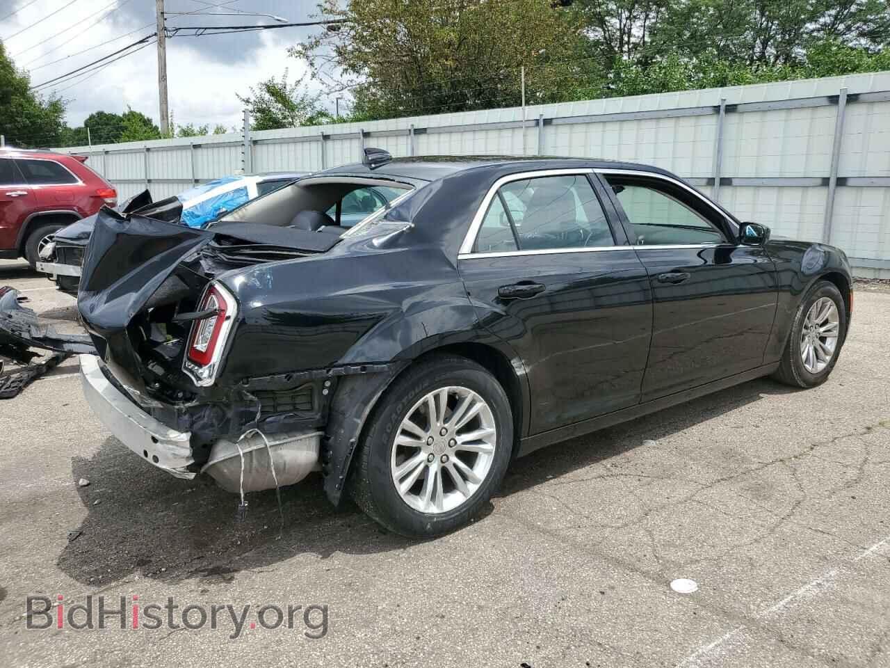 2019 CHRYSLER 300 - VIN: 2C3CCAAG6KH651254 - Фото 3
