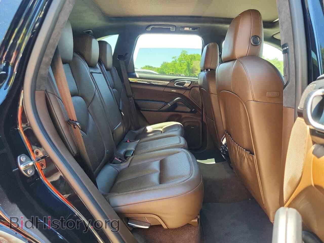 2017 PORSCHE CAYENNE - VIN: WP1AC2A26HLA93073 - Photo 11