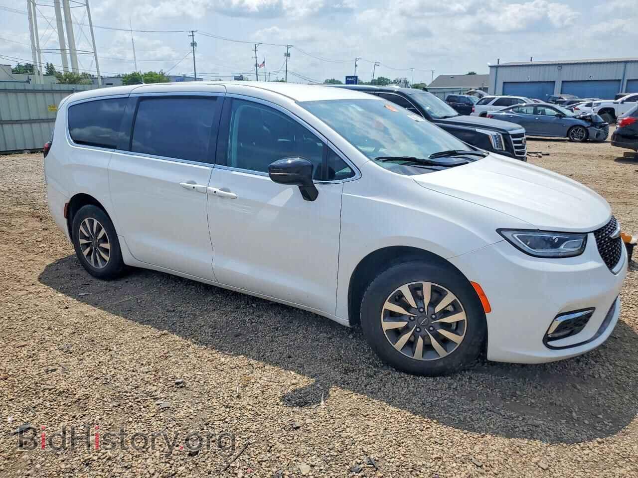 2024 CHRYSLER PACIFICA - VIN: 2C4RC1S7XRR150294 - Фото 4