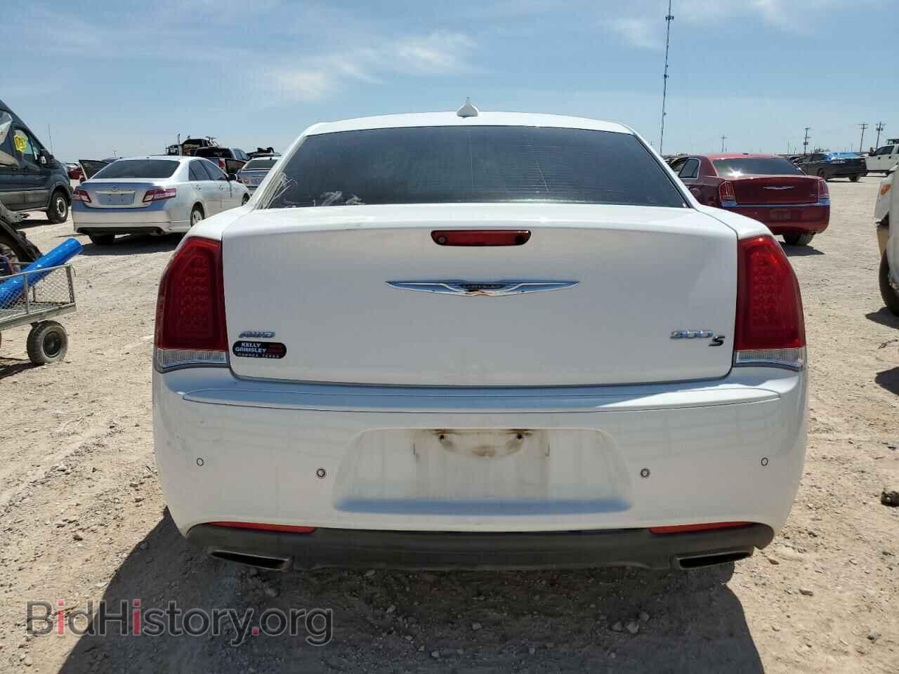 2018 CHRYSLER 300 - VIN: 2C3CCAGG6JH300057 - Фото 6