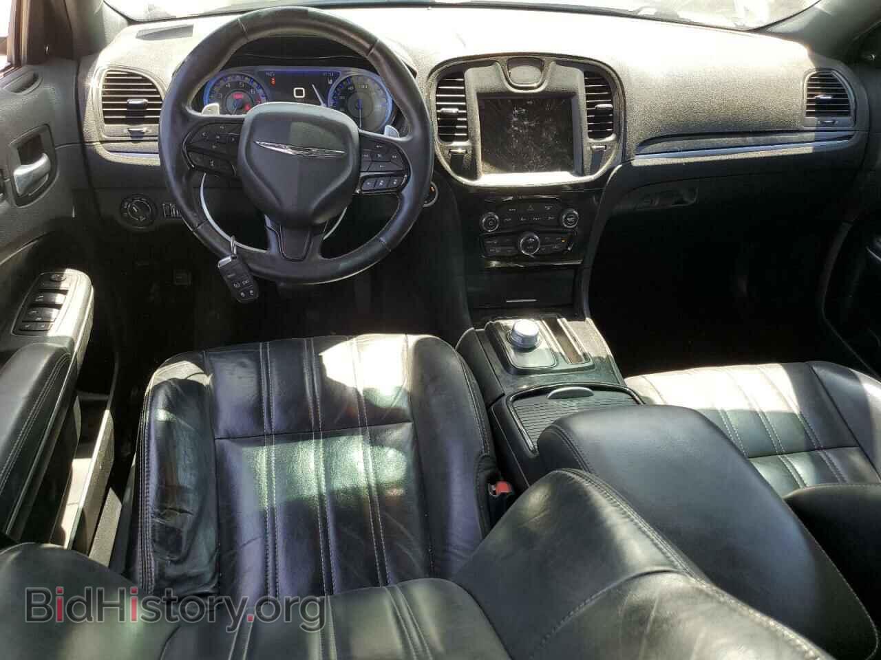 2018 CHRYSLER 300 - VIN: 2C3CCAGG6JH300057 - Фото 8