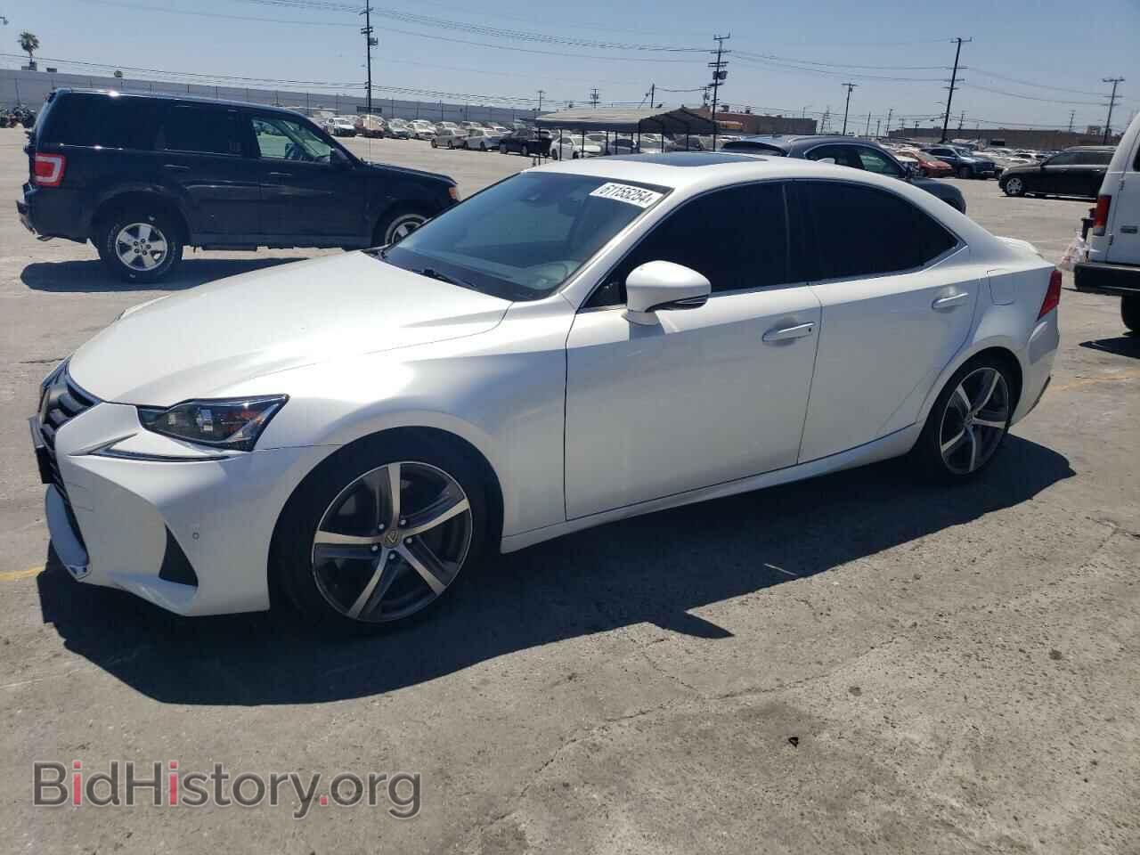 Photo JTHBA1D25J5071852 - LEXUS IS 2018