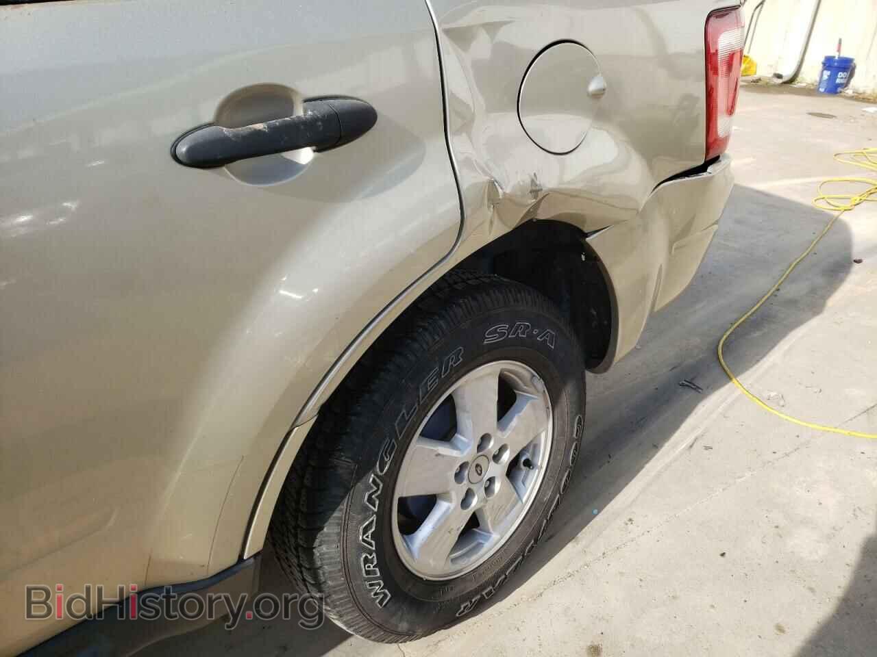 2011 FORD ESCAPE - VIN: 1FMCU0DG9BKB96810 - Photo 9
