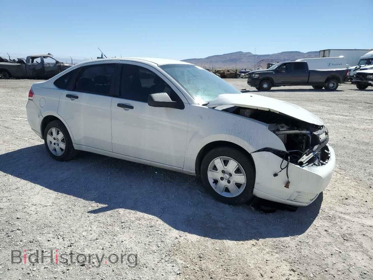 2011 FORD FOCUS - VIN: 1FAHP3EN2BW150203 - Photo 4