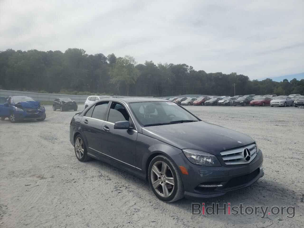 Photo WDDGF5EB4BR174209 - MERCEDES-BENZ C-CLASS 2011