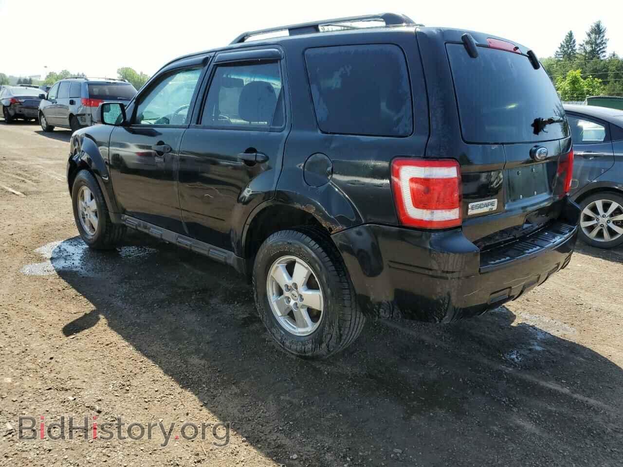 2011 FORD ESCAPE - VIN: 1FMCU0D77BKA45903 - Фото 2