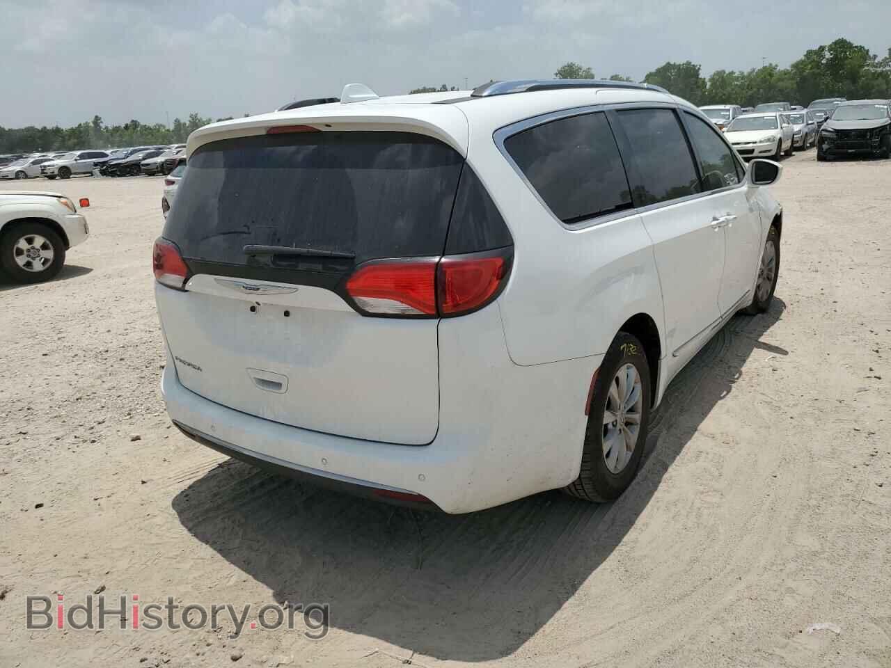 2018 CHRYSLER PACIFICA - VIN: 2C4RC1BGXJR211681 - Фото 3